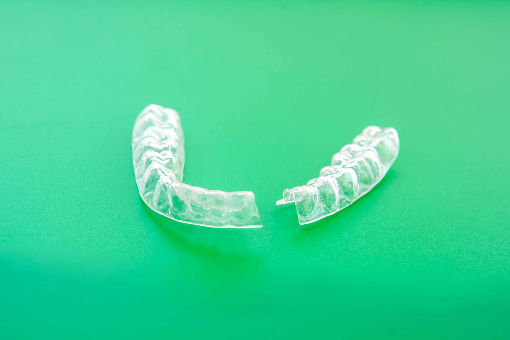 破損したインビザライン