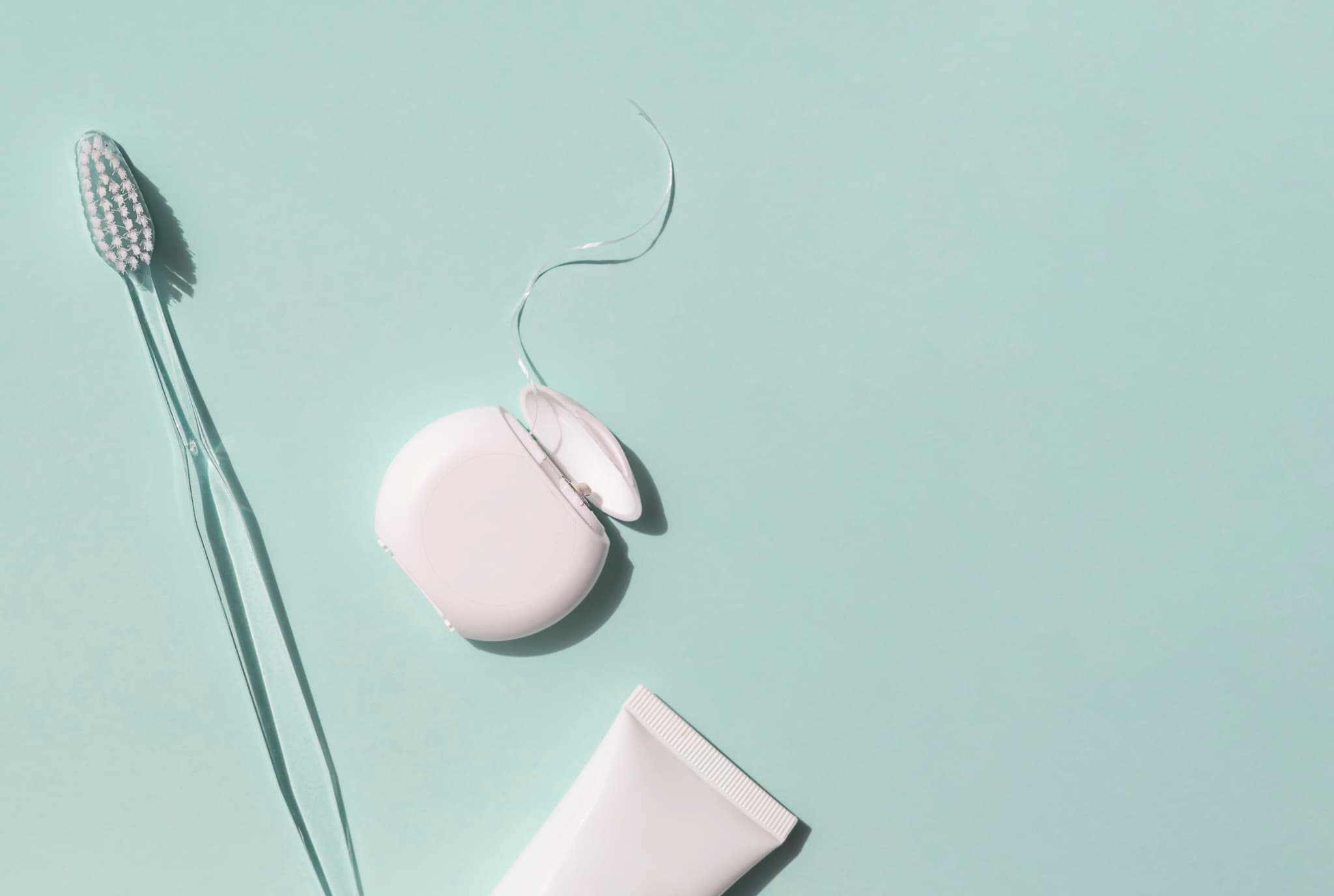 歯石予防に使用するデンタルフロス